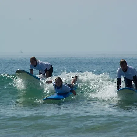 Progress Outdoor Surf Hostal