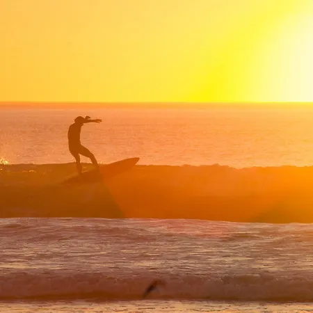 Hostal Progress Outdoor Surf *