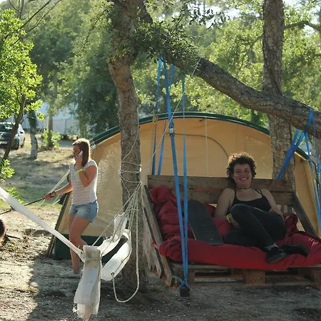 Progress Outdoor Surf Hostel *
