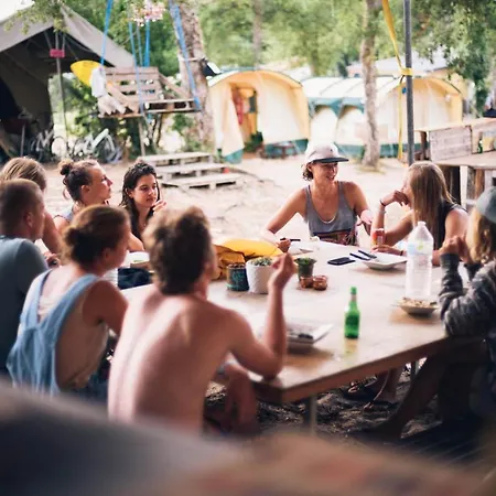 Hostel Progress Outdoor Surf