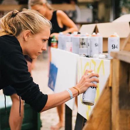 Progress Outdoor Surf Hostal *