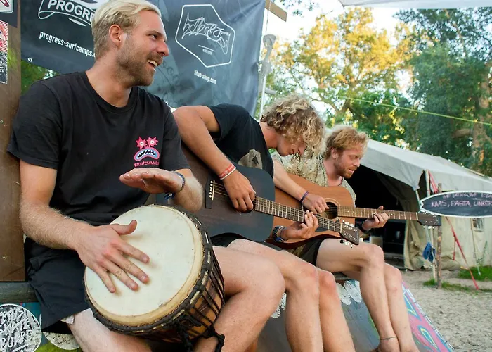 אכסניה Progress Outdoor Surf *
