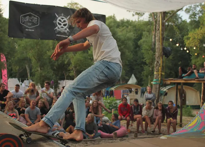 Progress Outdoor Surf אכסניה מולייטס-אה-מא